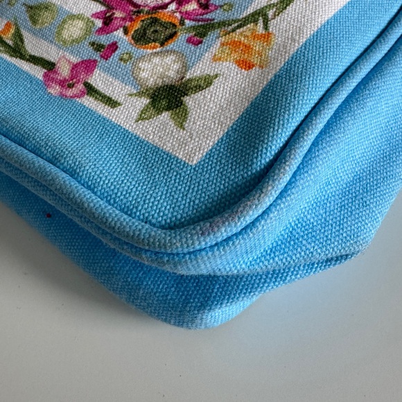 New Estée Lauder Floral Makeup Bag Blue - Picture 4 of 8